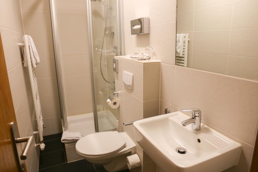 Hotel Koeniger Pliening Dış mekan fotoğraf