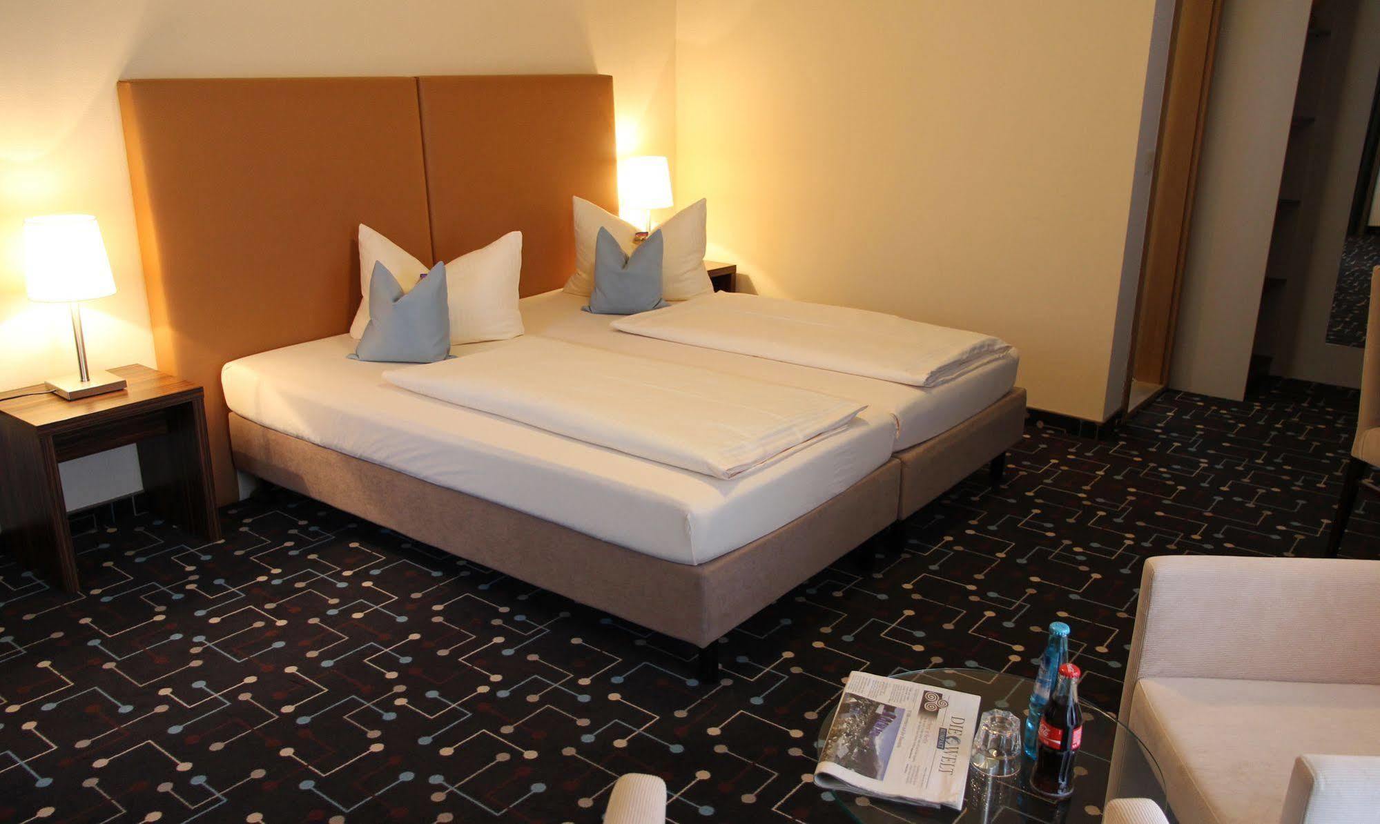 Hotel Koeniger Pliening Dış mekan fotoğraf